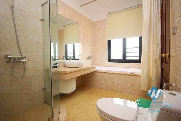 West lake view apartment for rent in Tay Ho, Quang Khanh street